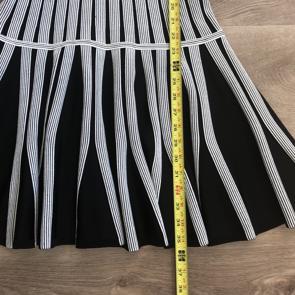 Diane Von Furstenberg cocktail dress - Picture 5 of 13